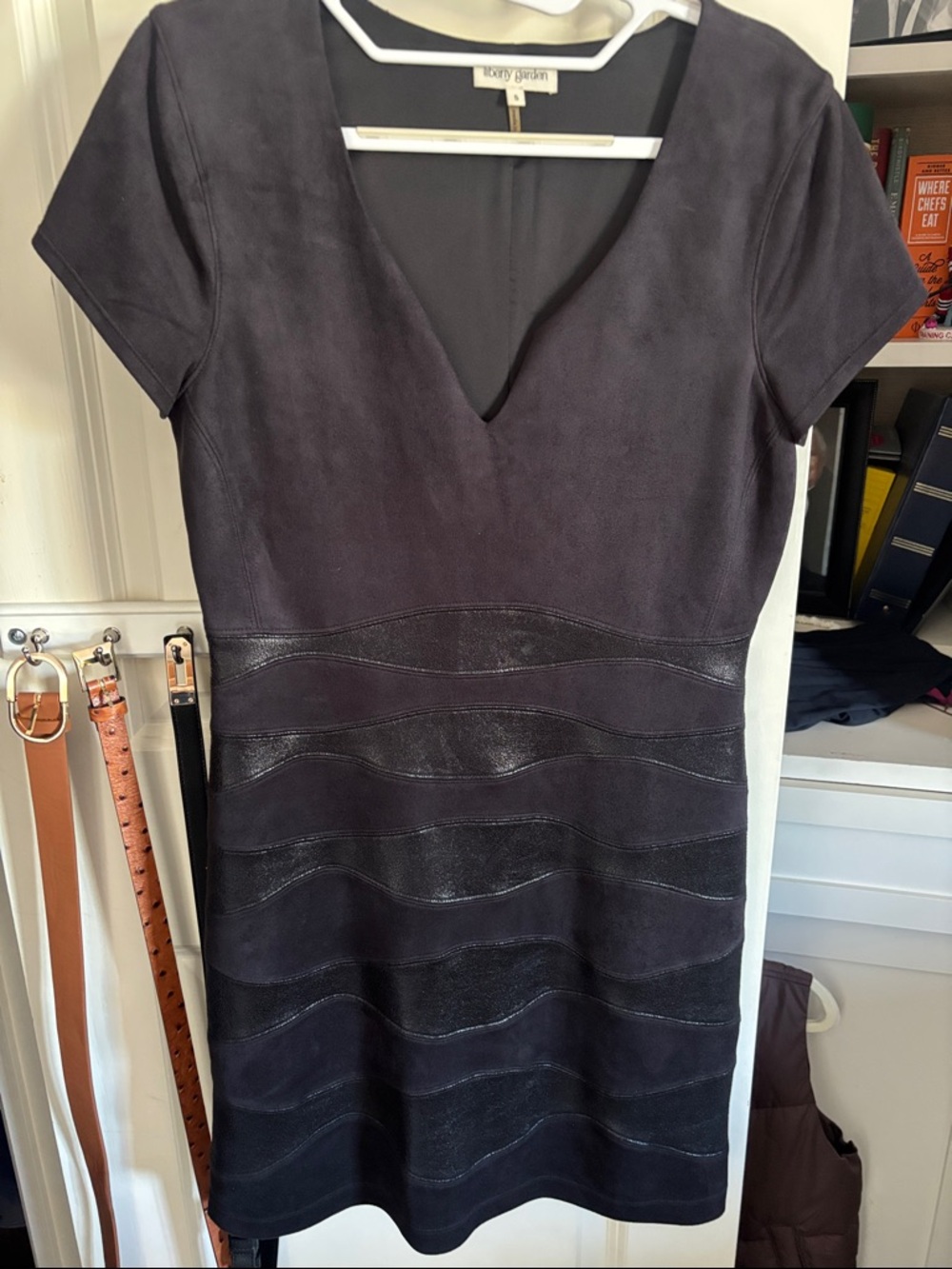 Liberty Garden Black Short Sleeve V-Neck Dress